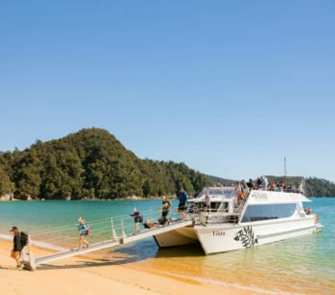 Vista Cruise boat